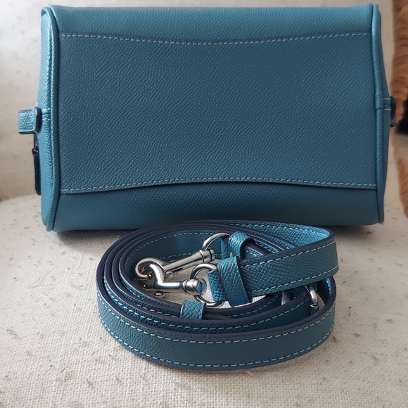 New Without Tags Sidney Satchel Crossbody Bag in Denium Blue Crossgrain Leather - Picture 7 of 14